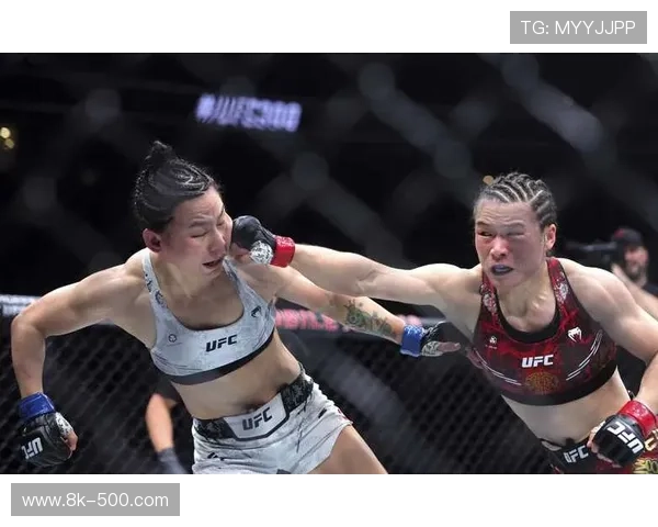 乔安娜与张伟丽首战，被评为UFC史上最伟大比赛之一